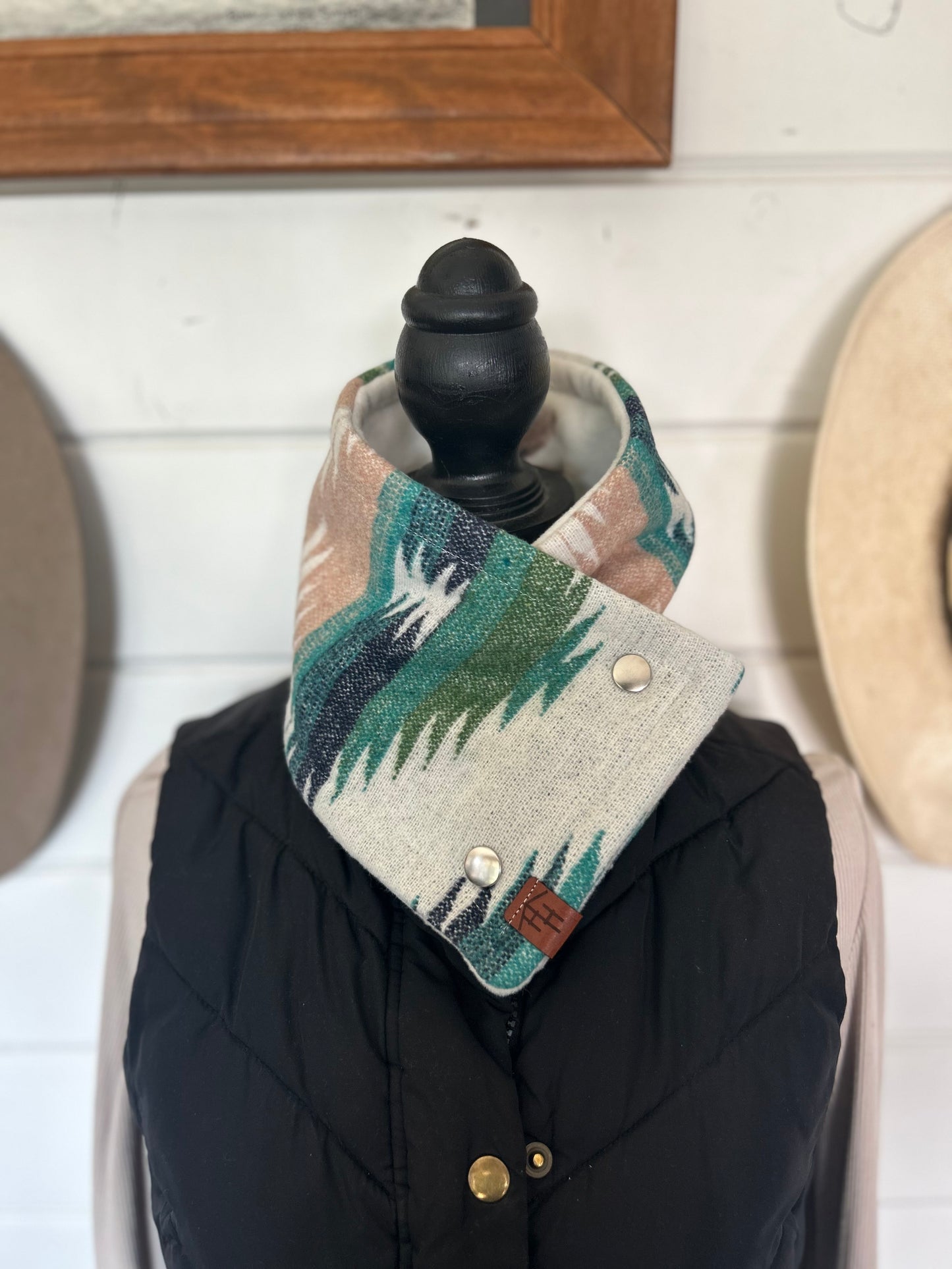 The Pistol: Blythe with horse liner