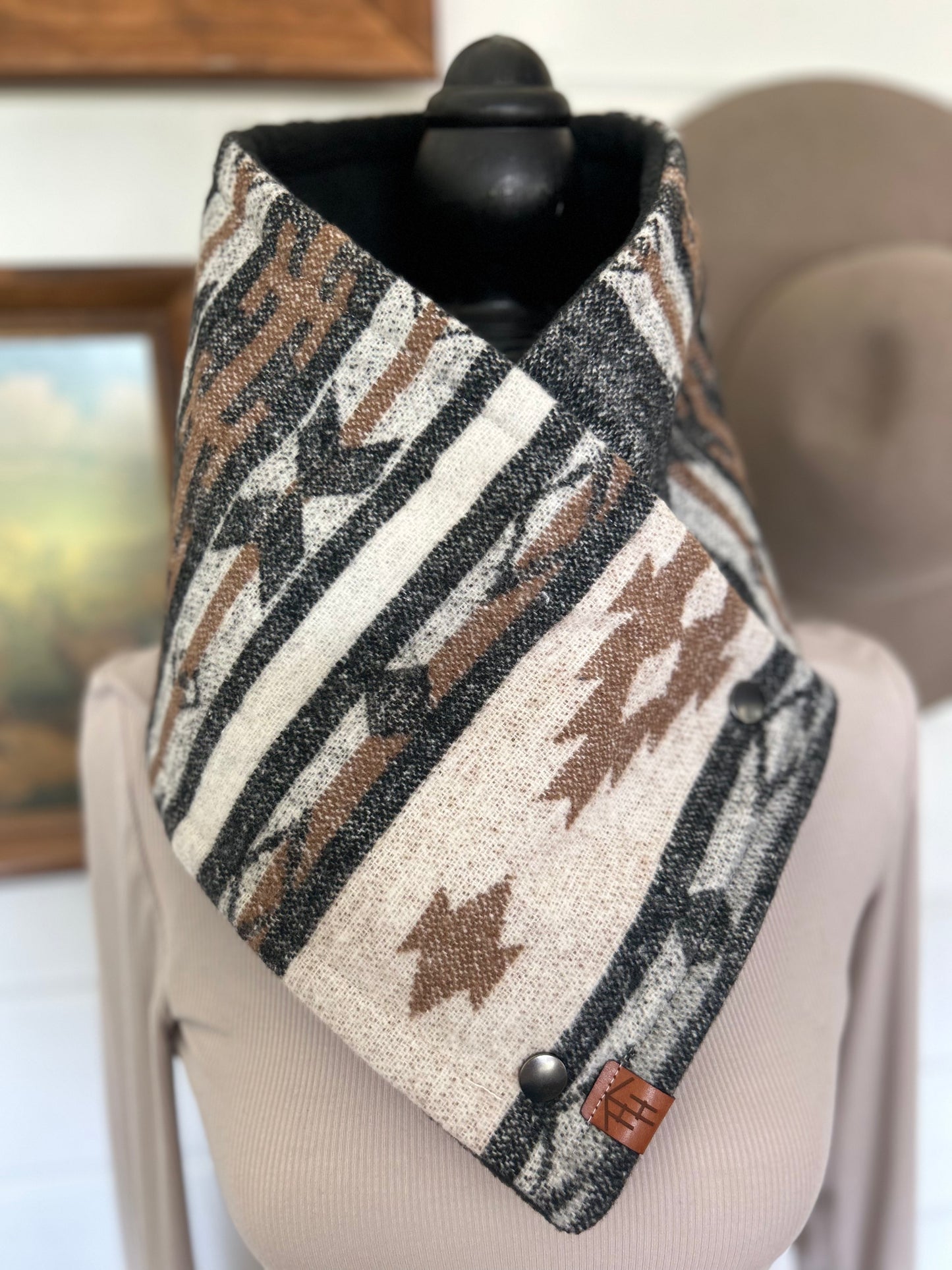 The Gauge: Milk and Honey with black fleece liner